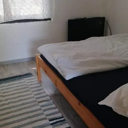 Szentendrei Sziget, Modern Faház, Télen Is Nyaraló