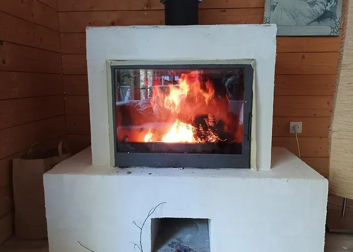 Szentendrei Sziget, Modern Fahaz, Telen Is