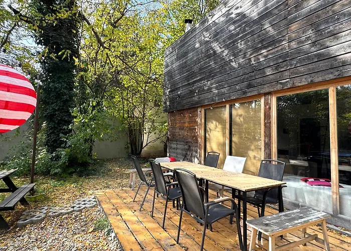 Holiday home Szentendrei Sziget, Modern Fahaz, Telen Is *